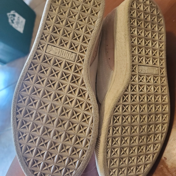 Puma suede pink shoes - Picture 4 of 4